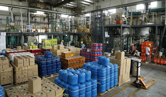 Layanan Pelanggan yang sangat baik Audi LXIY 2015 Model Putih Emas Siap Campuran Cat Mobil